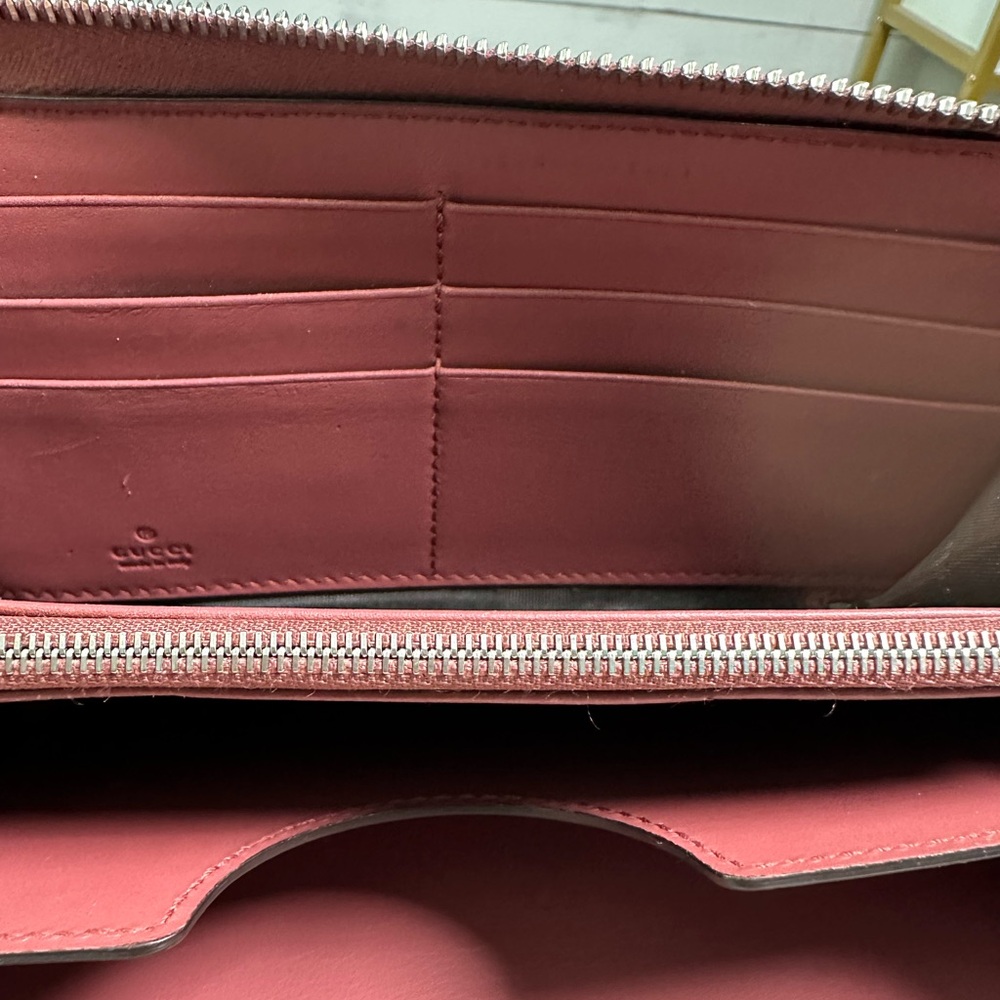 SOLD ❌❌❌ Gucci Bloom Zippy Wallet - Picture 9 of 11